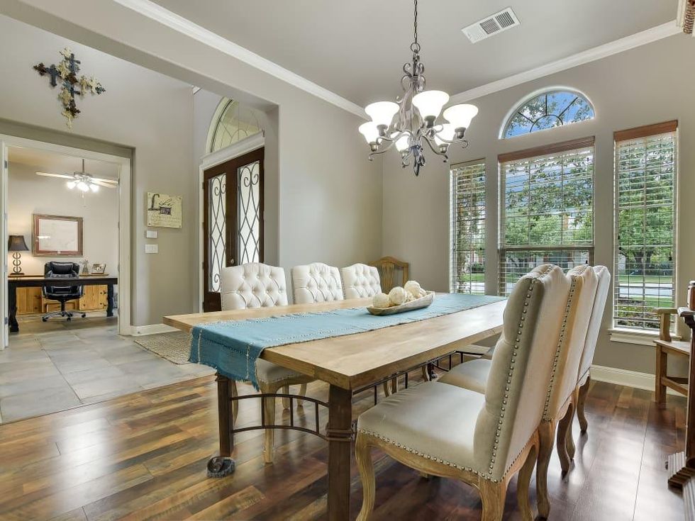 Austin_44313 Bal Falcon