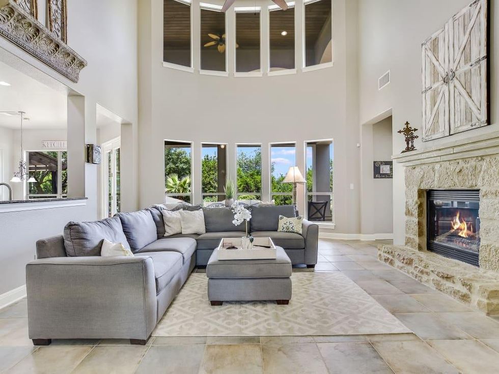 Austin_44313 Bal Falcon