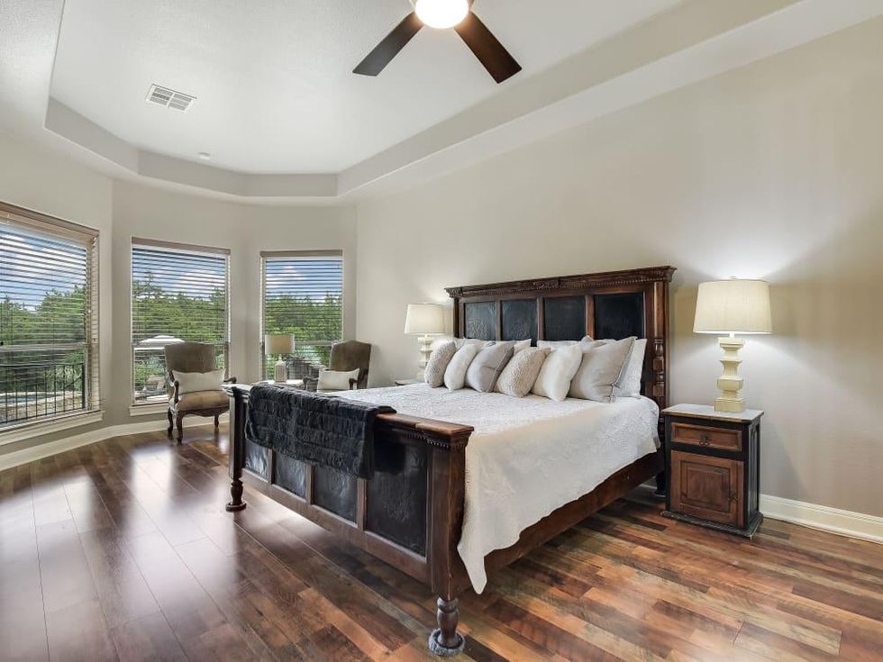 Austin_44313 Bal Falcon