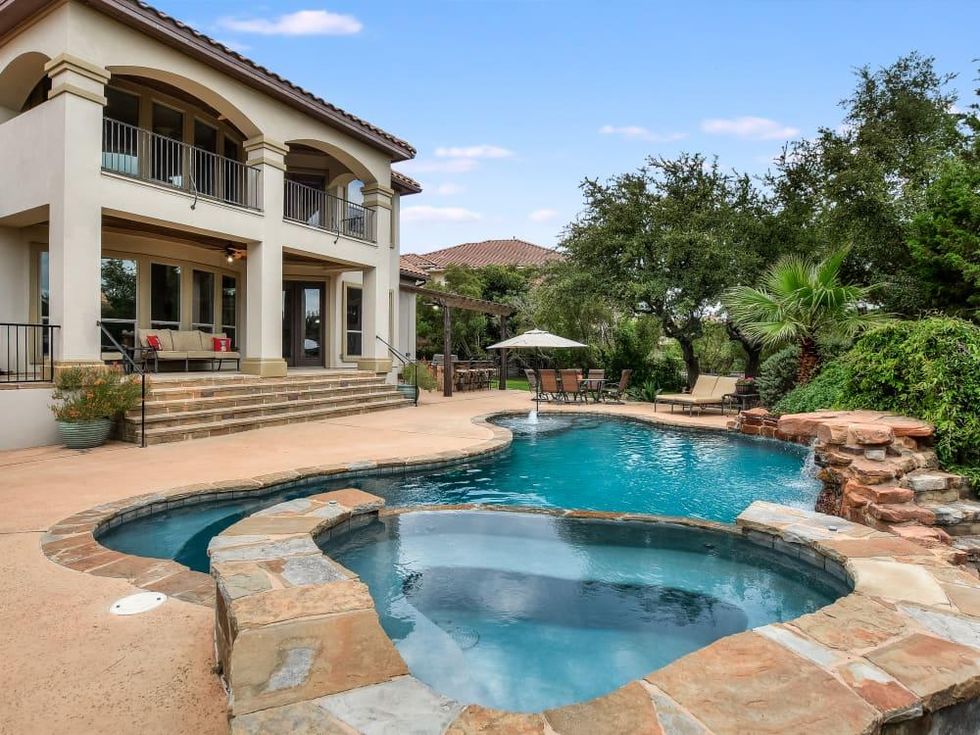 Austin_44313 Bal Falcon