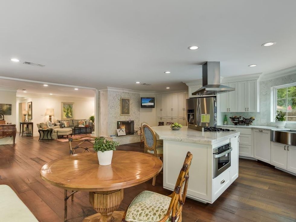 Austin_8811 Point West