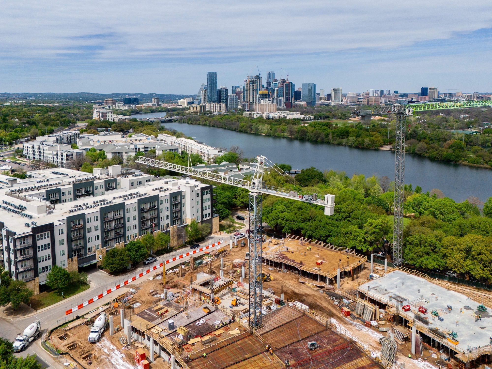 Austin apartment construction