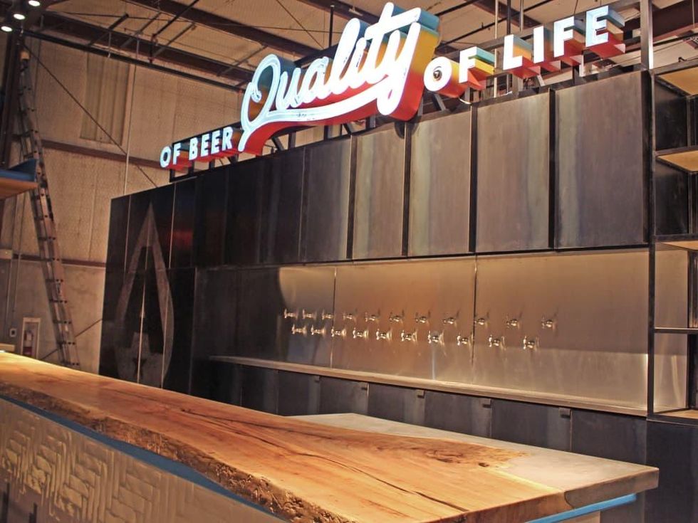 Austin Beerworks taproom bar