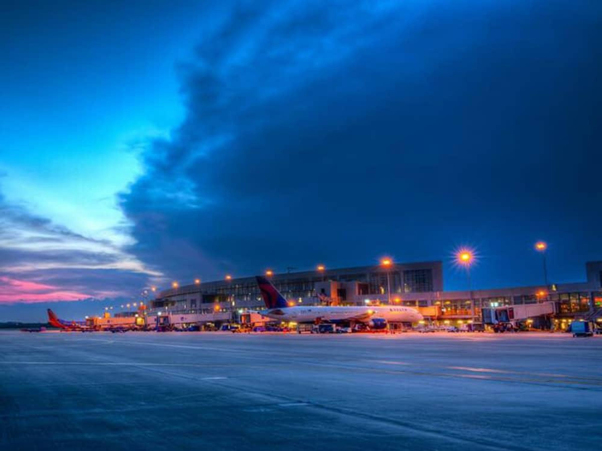 Austin-Bergstrom International Airport airplane 2014