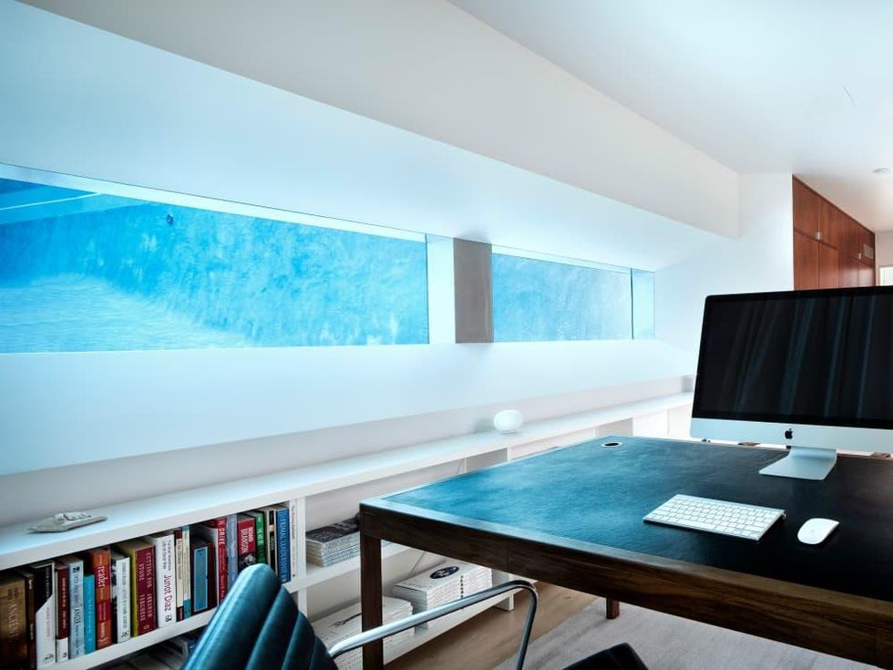 Austin home Floating Box House 900 Live Oak Circle West Lake Hills 78746 April 2016 exterior back pool