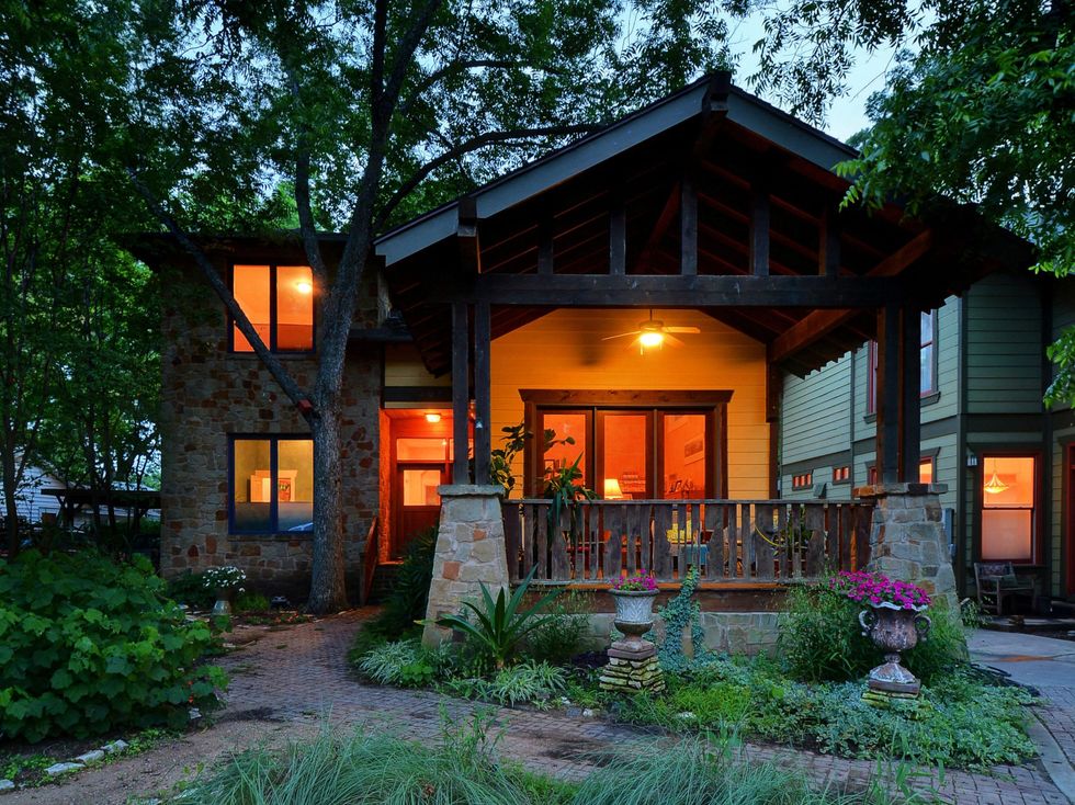 Austin home for sale 607 East 49th Hyde Park exterior