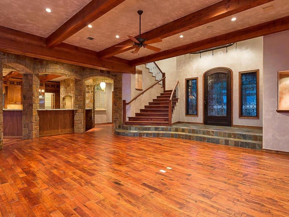 Austin home house 12006 Pleasant Panorama View 78738 Jeff Kent April 2016 entry living room