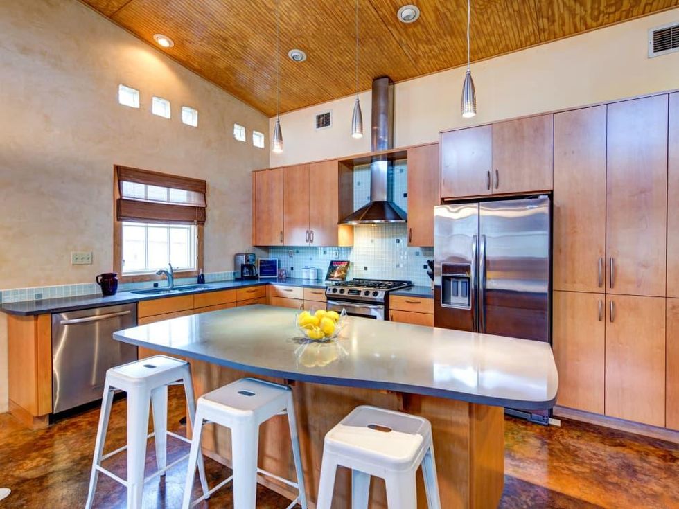 Austin home house 2105 E 9th St 78702 January 2016 kitchen