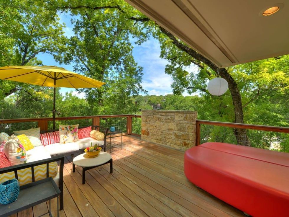 Austin home house 5932 Highland Hills Dr 78731 deck