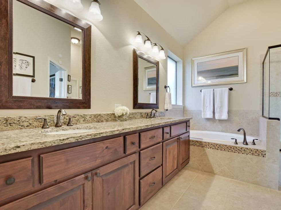 Austin house_4300 Tambre