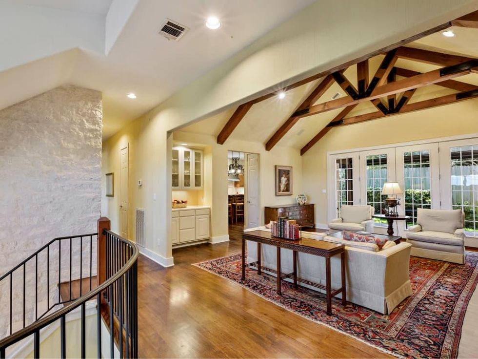 Austin house_4902 Ridge Oak