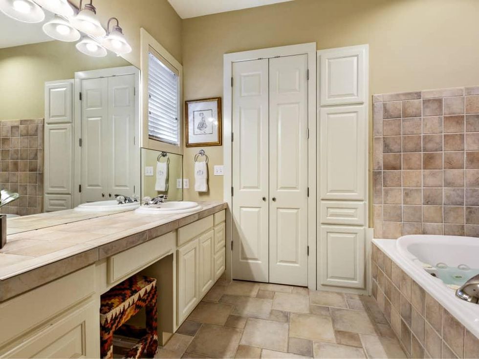 Austin house_4902 Ridge Oak