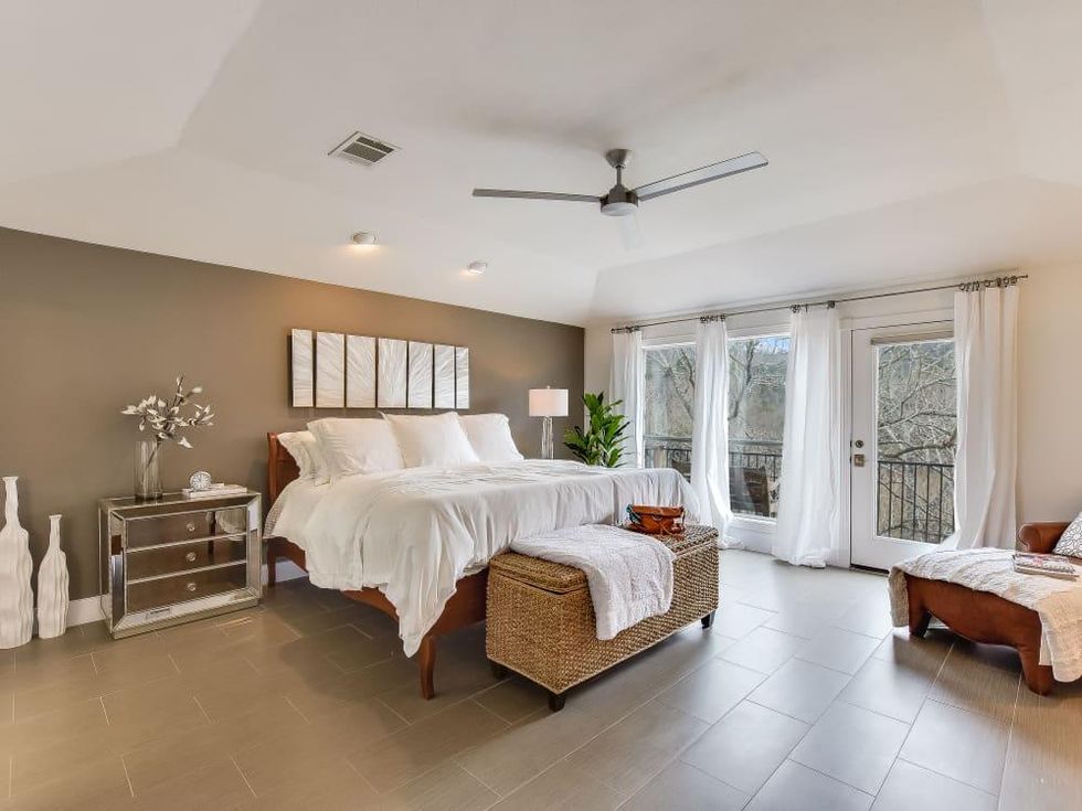 Austin house_9606 Bitternut