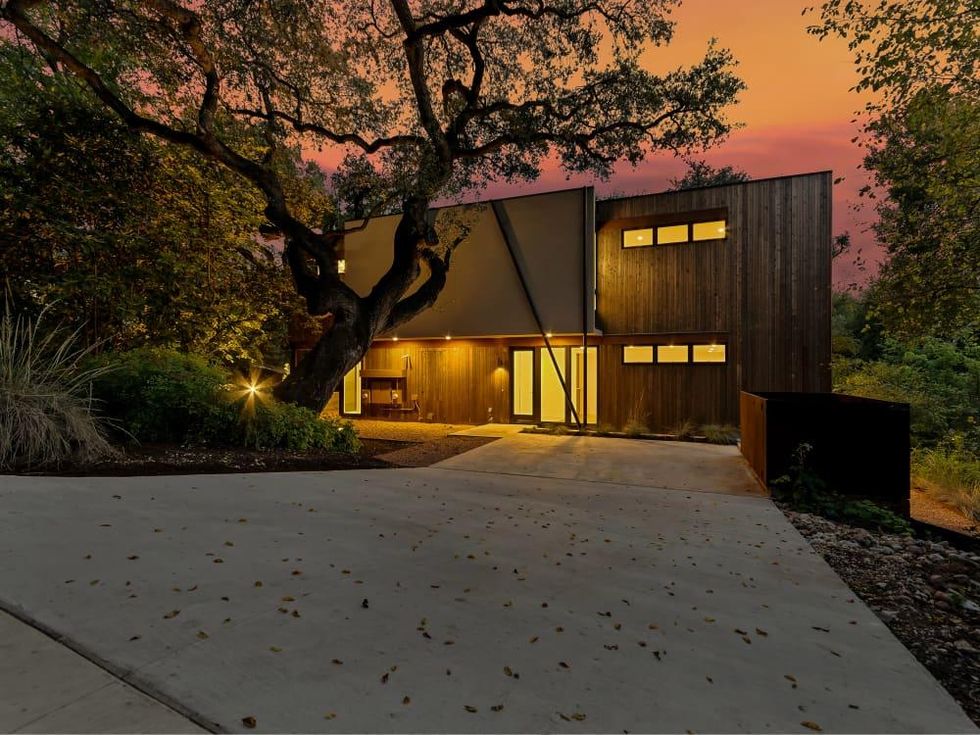 Austin house_Creekside Oaks Condos