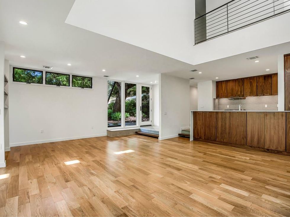 Austin house_Creekside Oaks Condos