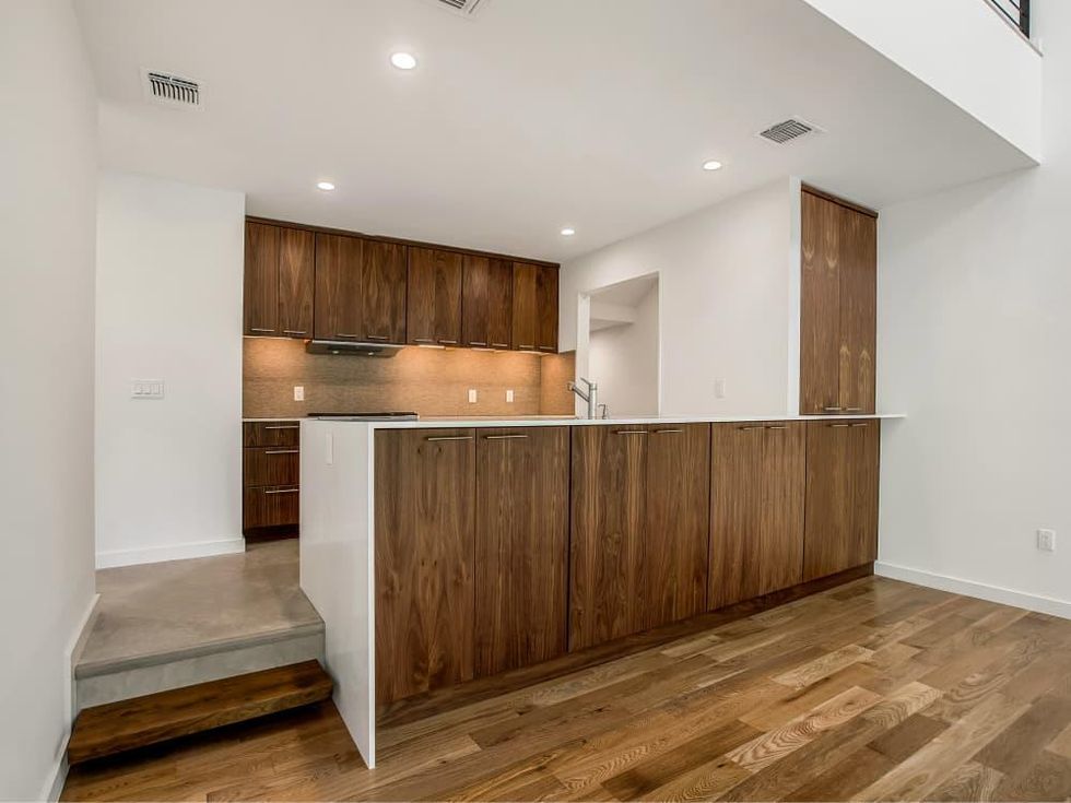 Austin house_Creekside Oaks Condos