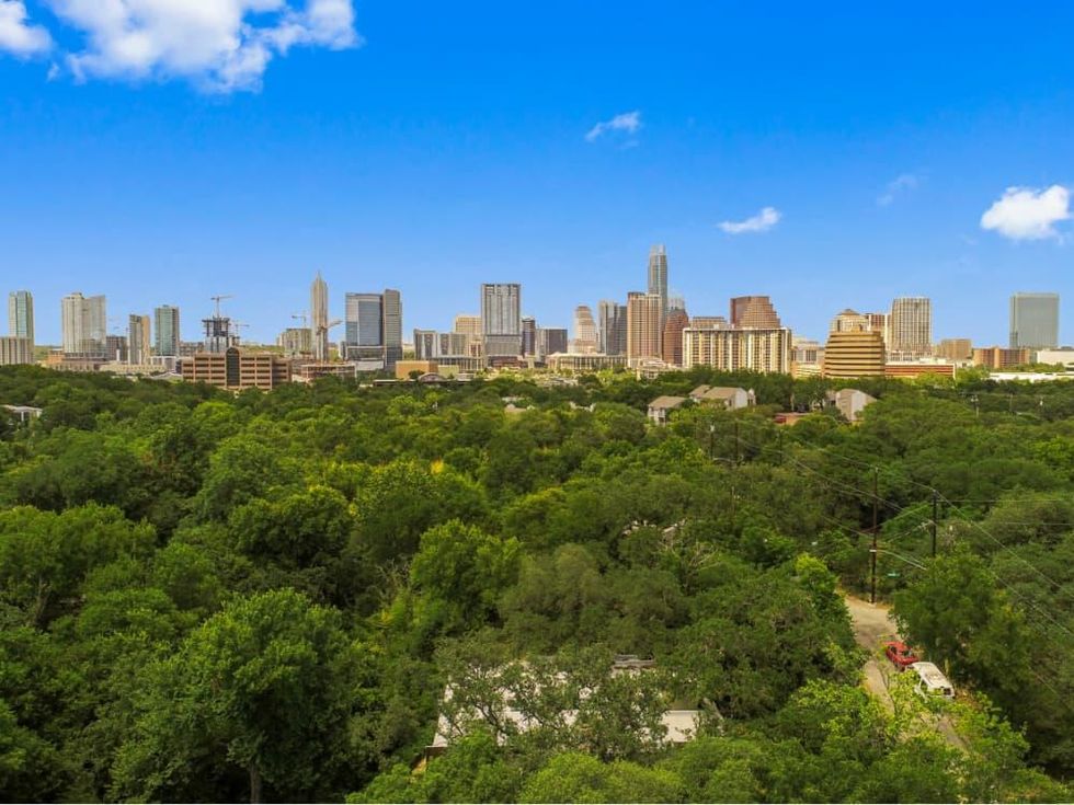 Austin house_Creekside Oaks Condos