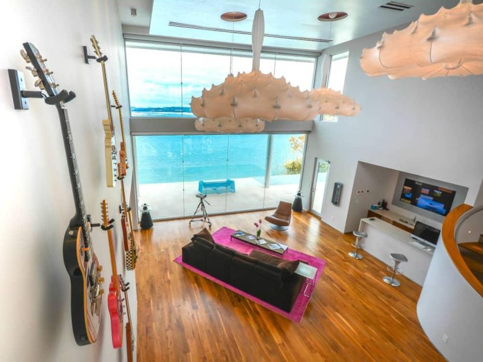 Austin house home Acqua Villa Winn Wittman Lake Travis 14515 Ridgetop Terrace 78732 living room guitars