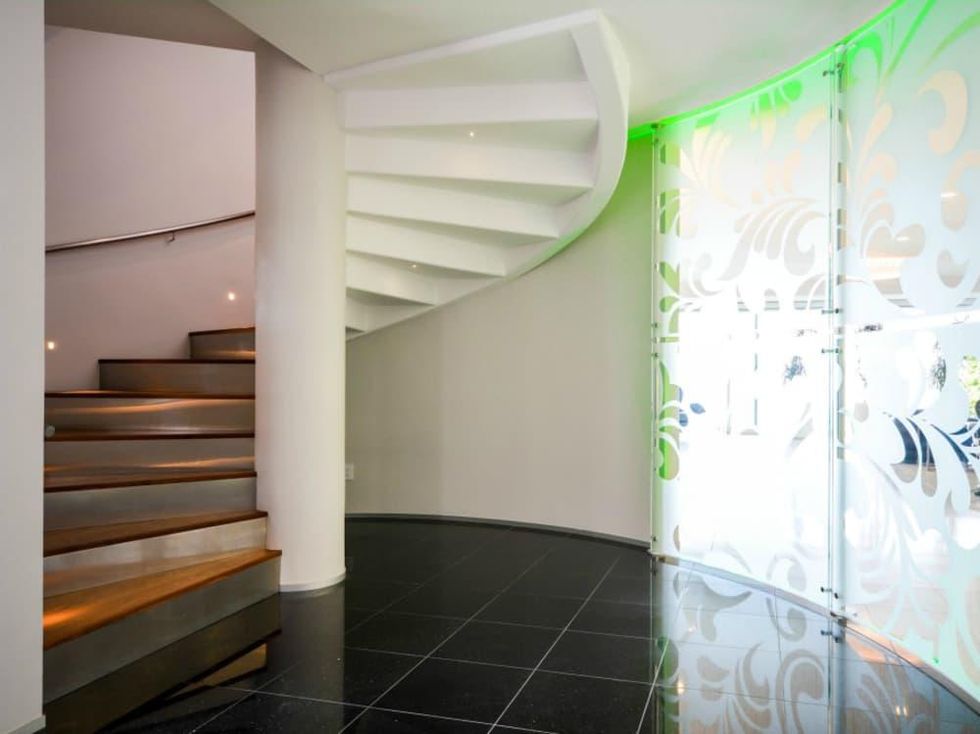 Austin house home Acqua Villa Winn Wittman Lake Travis 14515 Ridgetop Terrace 78732 stairs design detail