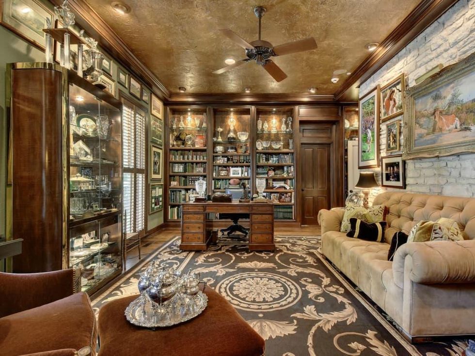 Austin house home Tarrytown 2610 Kenmore Court Ben Crenshaw February 2016 office