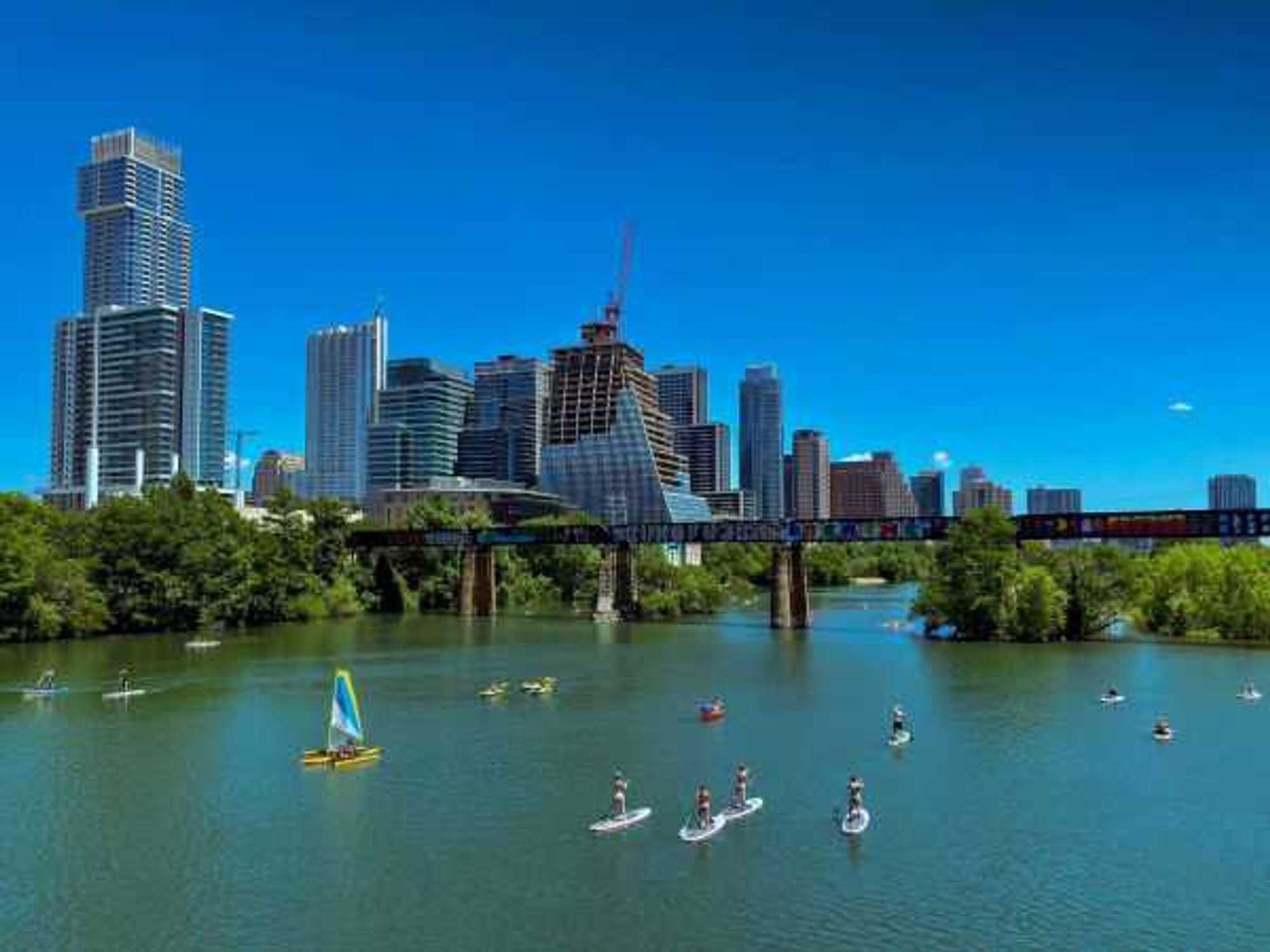 Austin paddle boarders