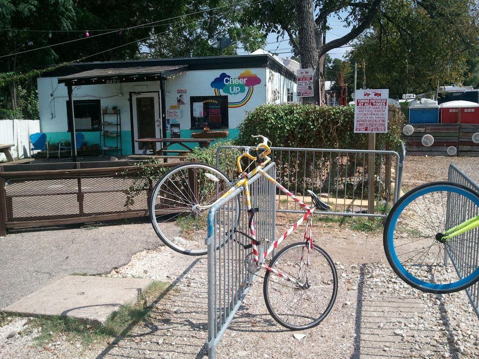 Austin photo: News_Cheer Up Charlie's_Exterior