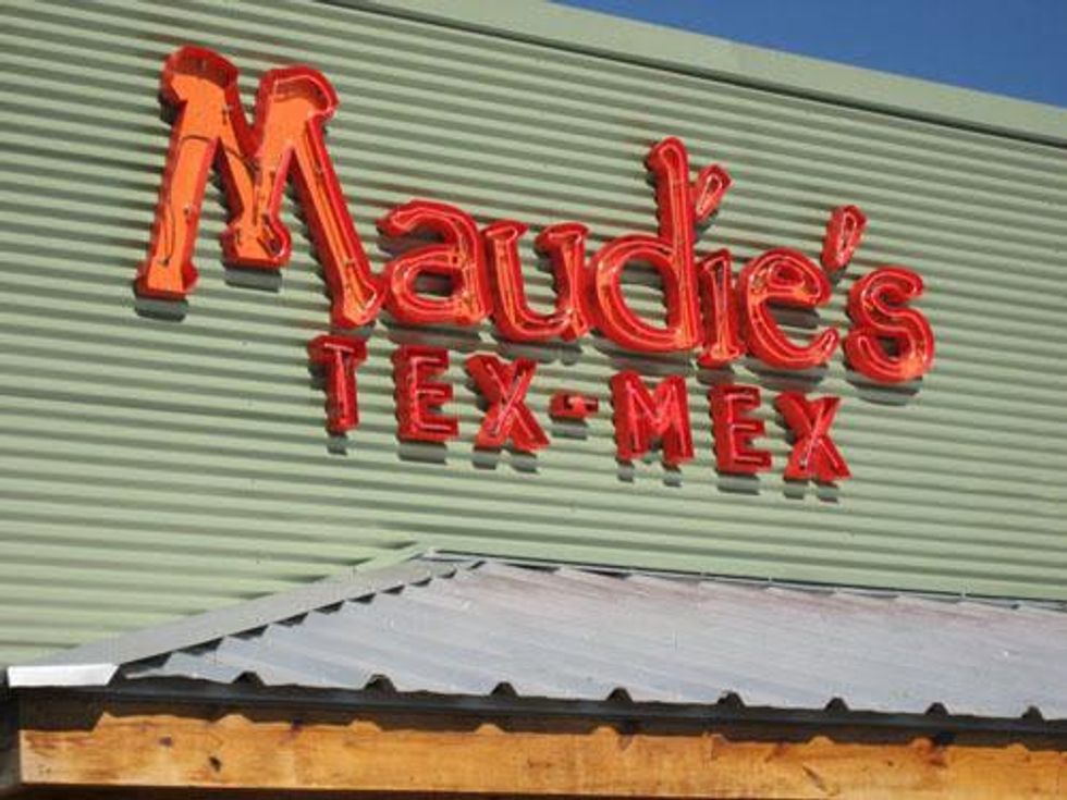 austin photo: places_food_maudies_cafe_exterior