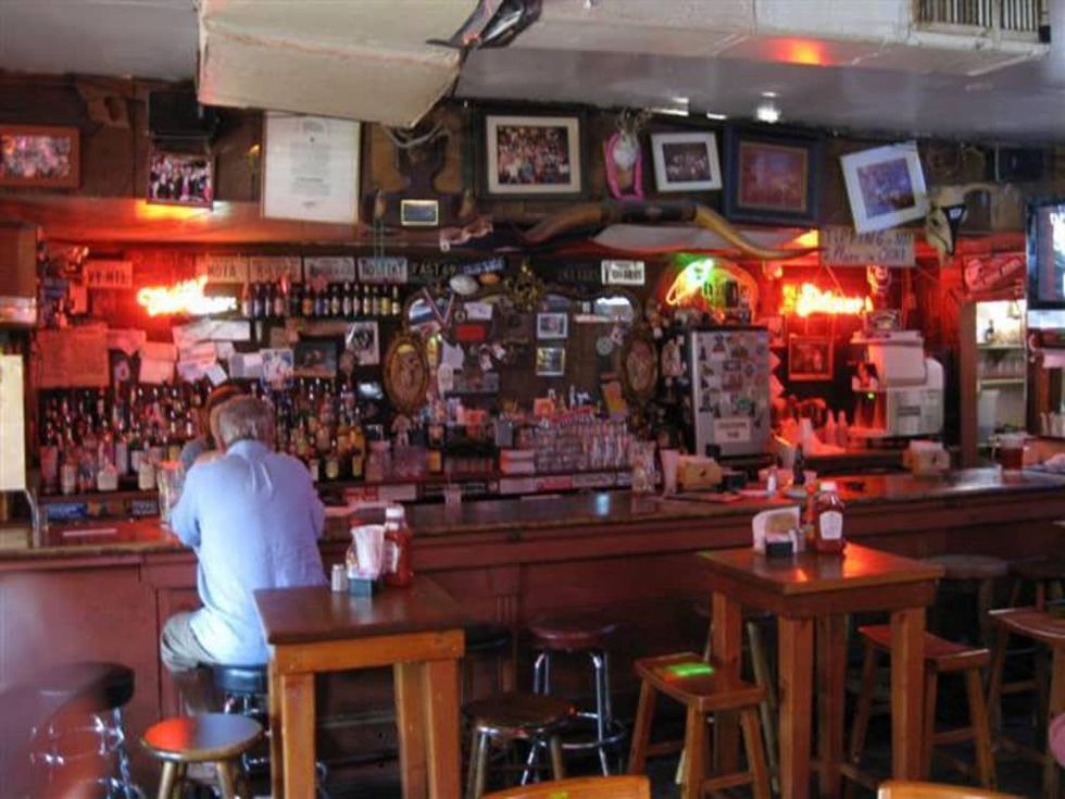 Austin_photo: places_food_texaschiliparlor_interior