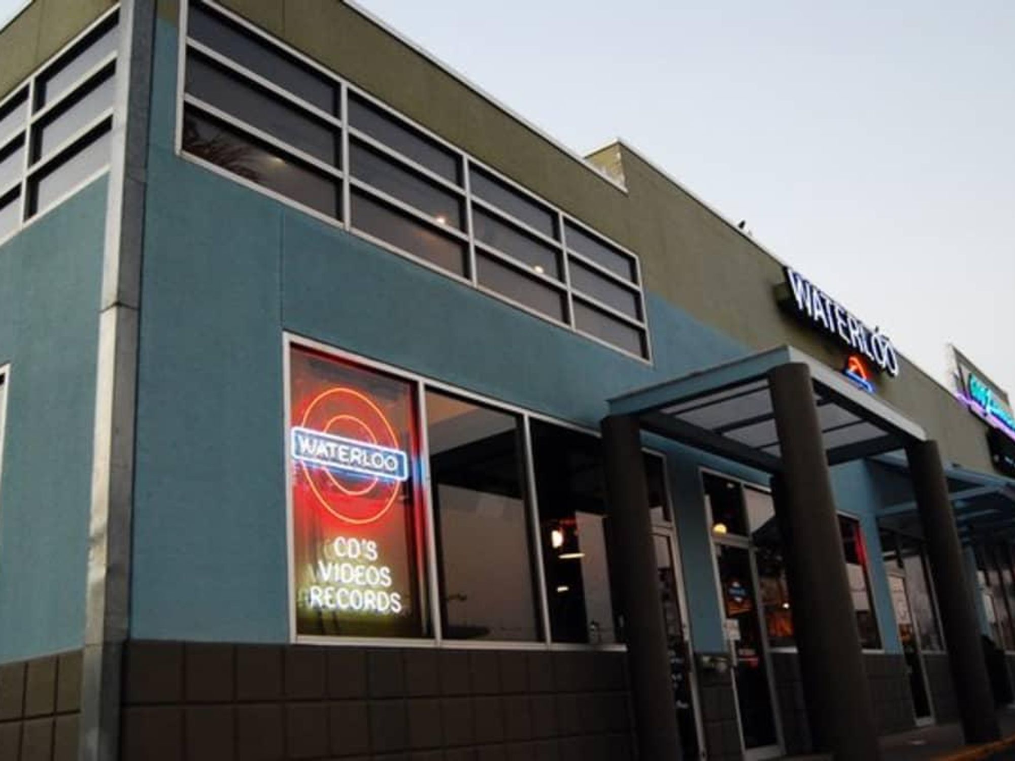 Austin Photo: Places_shopping_waterloo_records_and_video_exterior