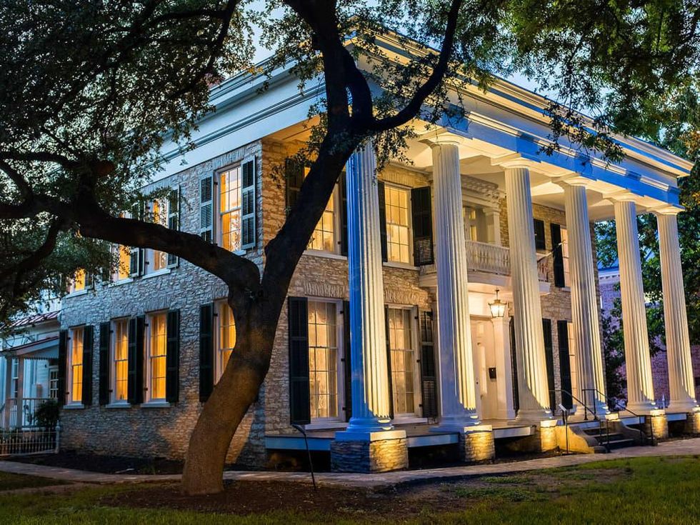 Austin photo: Places_Weird_Neill-Cochran House_Exterior