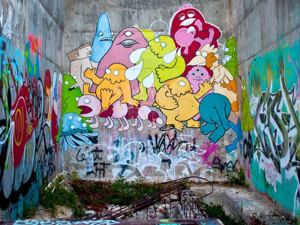 austin photo set: justin graffiti