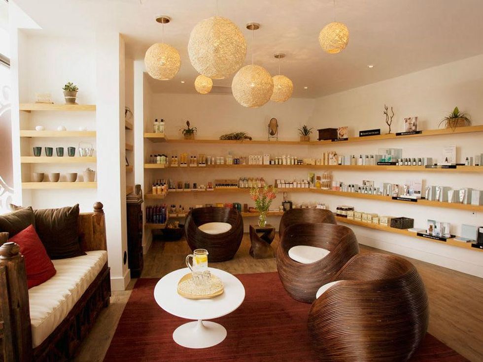 Austin Photo Set: News_Caitlin_Viva Day Spa_Nov 2011_reception