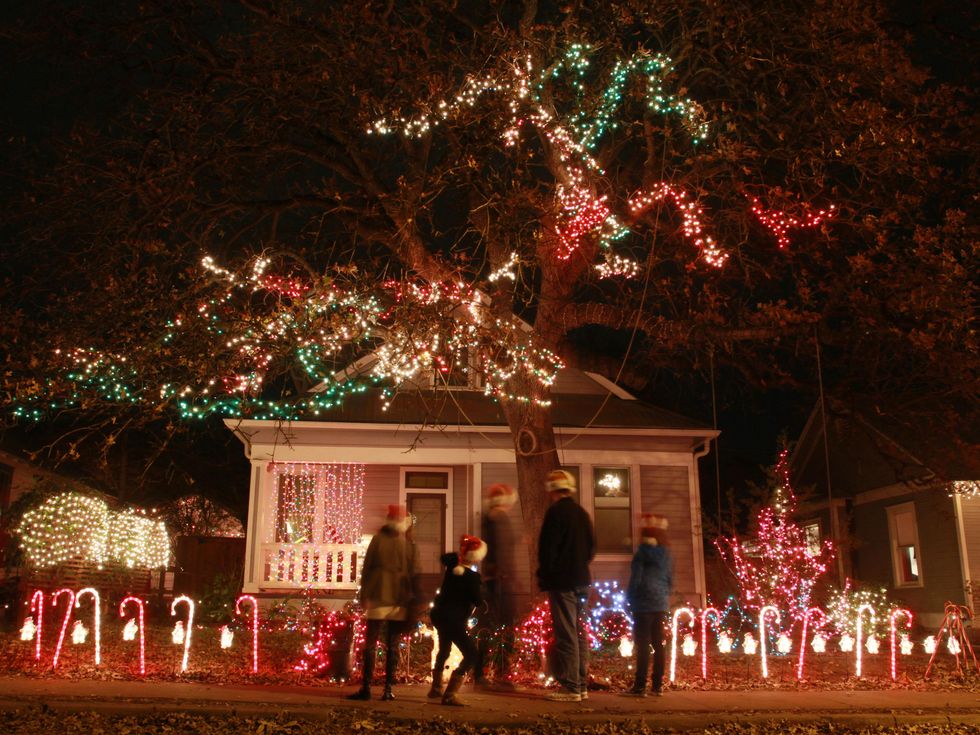 Austin Photo Set: News_Karen Brooks_37th street_holiday_dec 2011_family