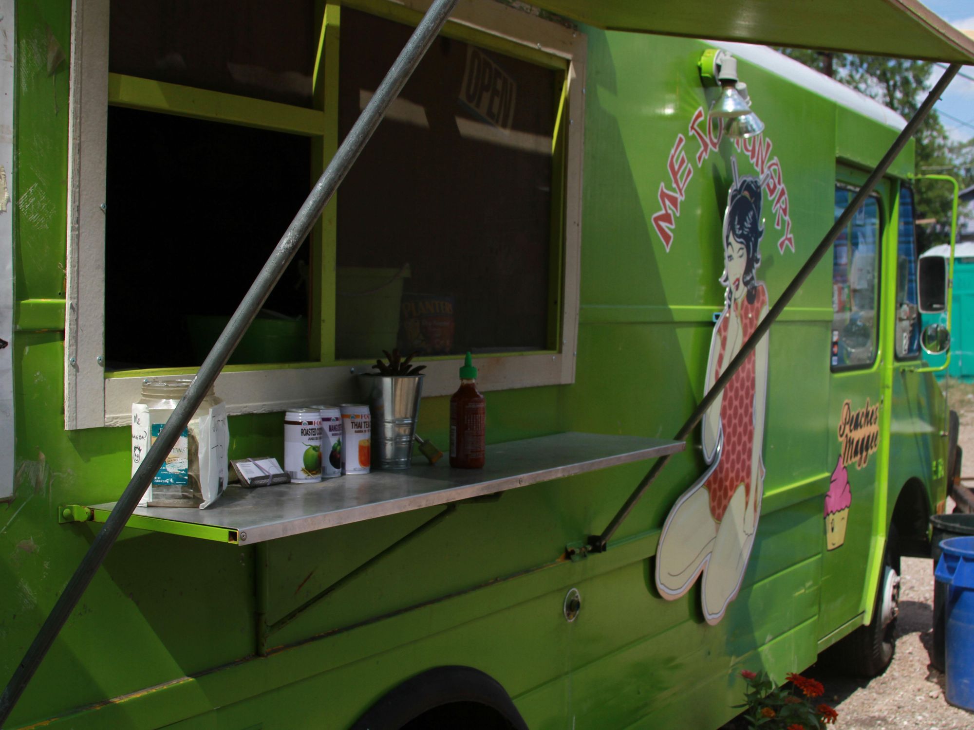 Austin Photo Set: News_Tiffany Harelik_Trailer food_fusion_September 2011_me so hungry