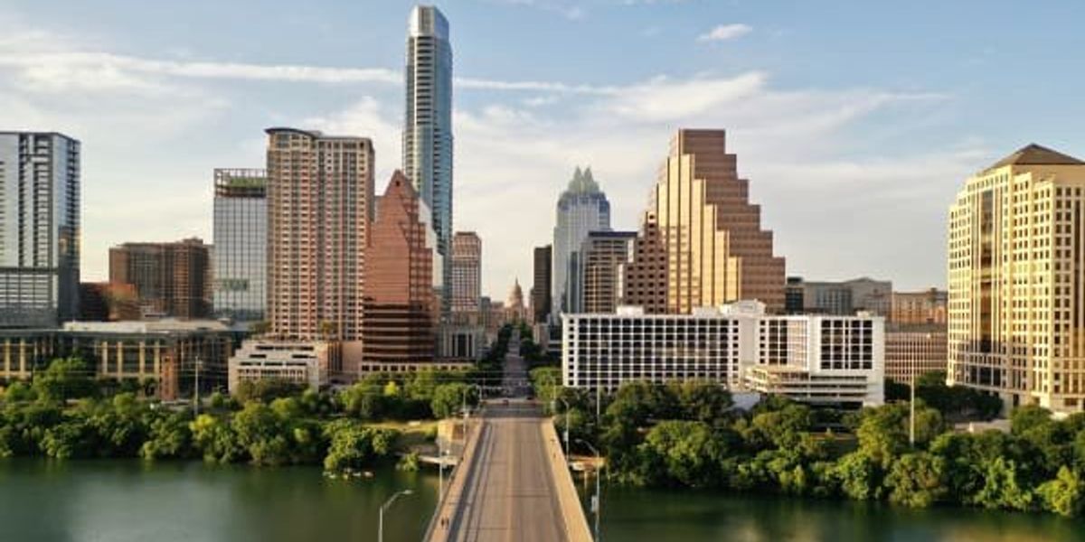 Interest in moving to Austin has waned and more people are turning to the ‘burbs, new report finds
