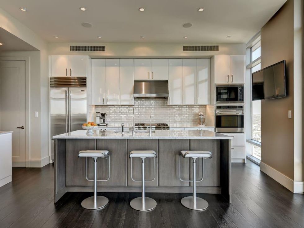 Austonian 33FF kitchen