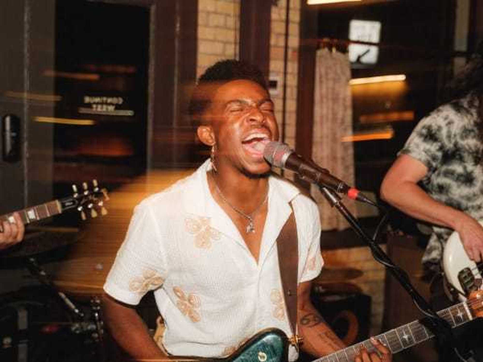 Bartly live