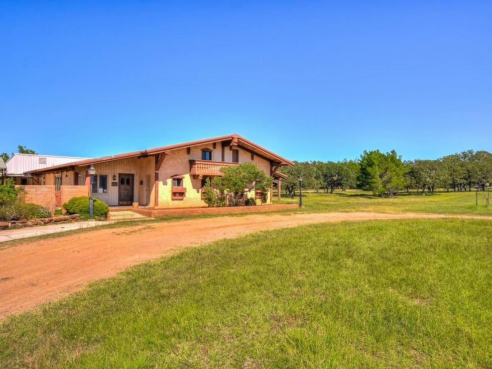 Bell Mountain Winery for sale Willow City