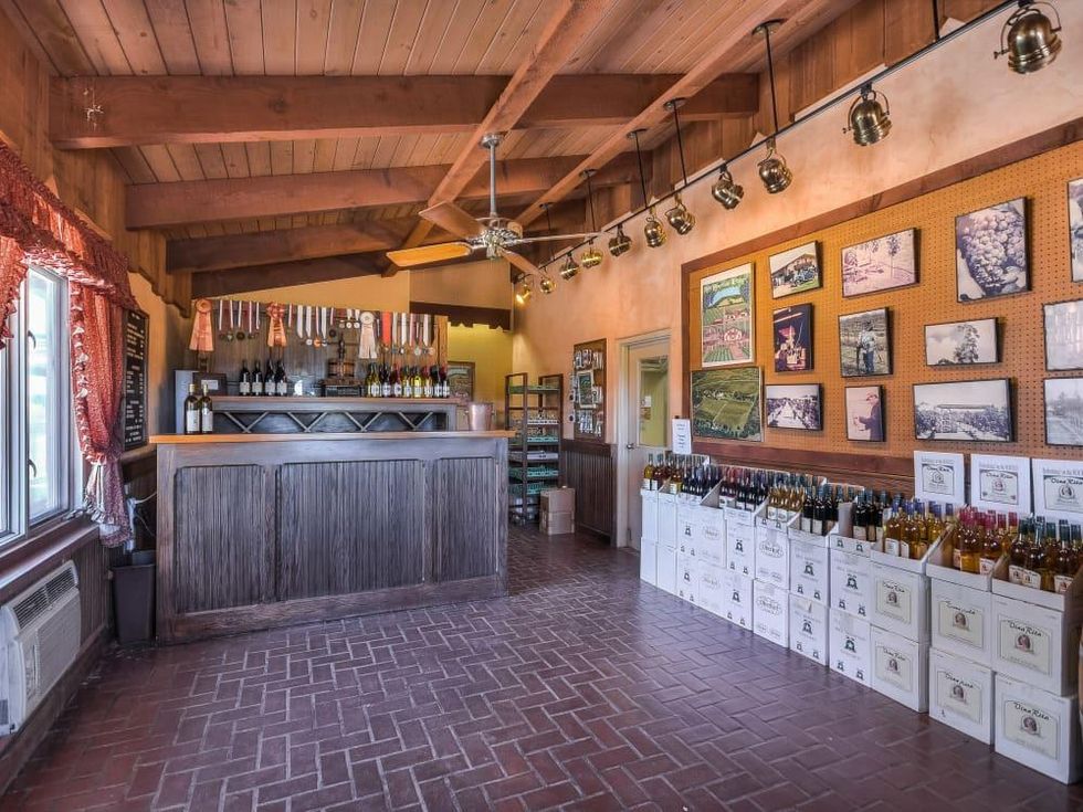 Bell Mountain Winery for sale Willow City