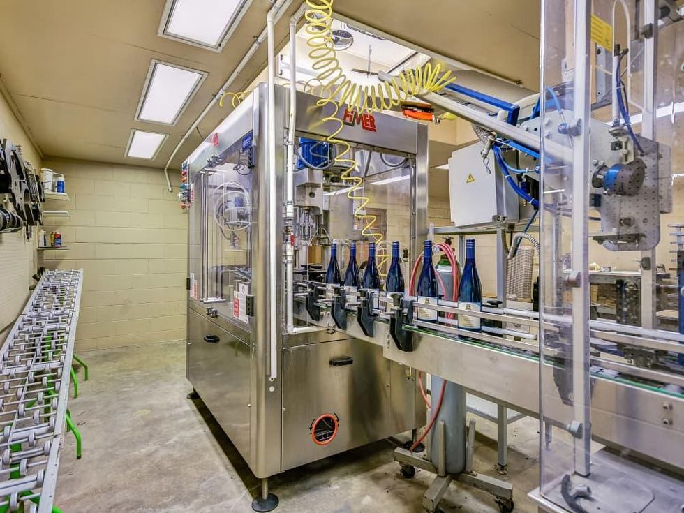 Bell Mountain Winery for sale Willow City