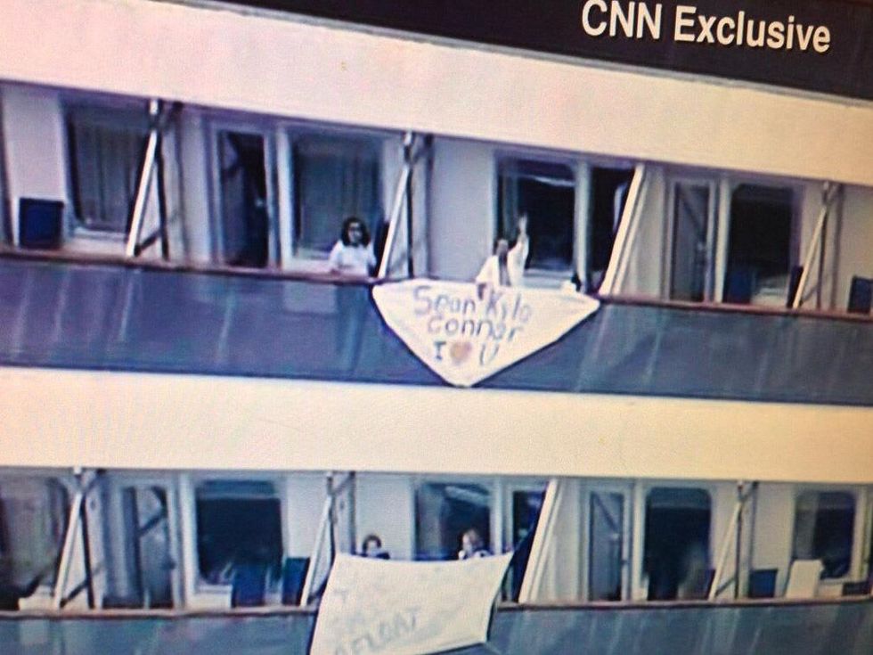 Carnival Triumph, passengers with flags