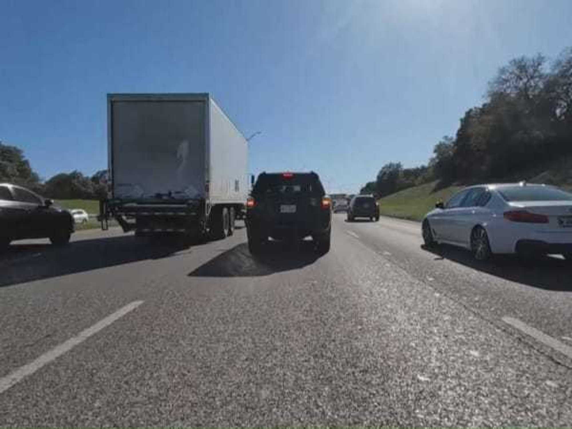 Cars traveling on MoPac