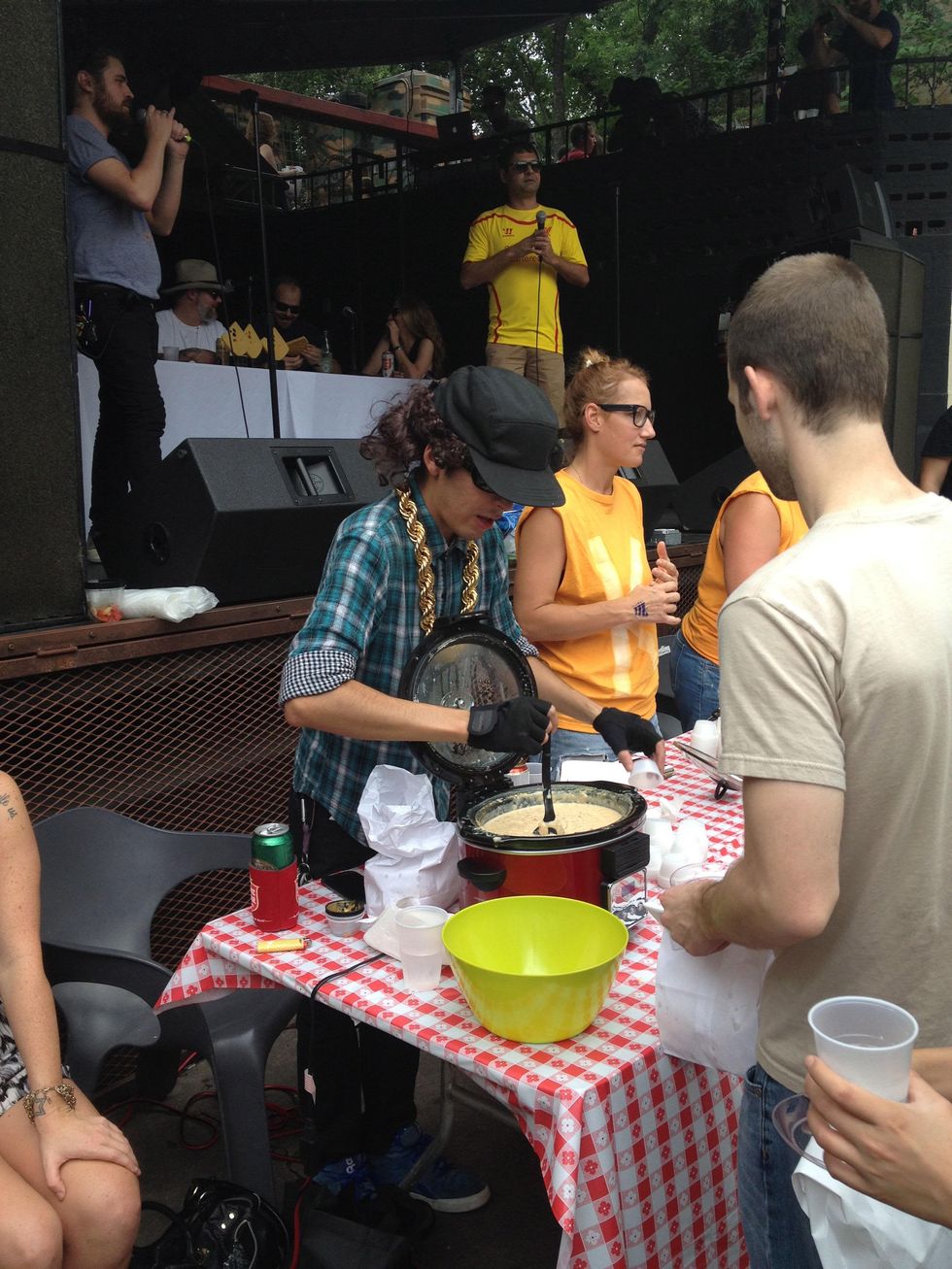 Cheesy-E at Quesoff IV