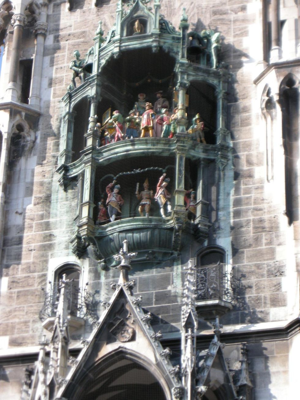 Clifford in Munich April 2014 tower closeup