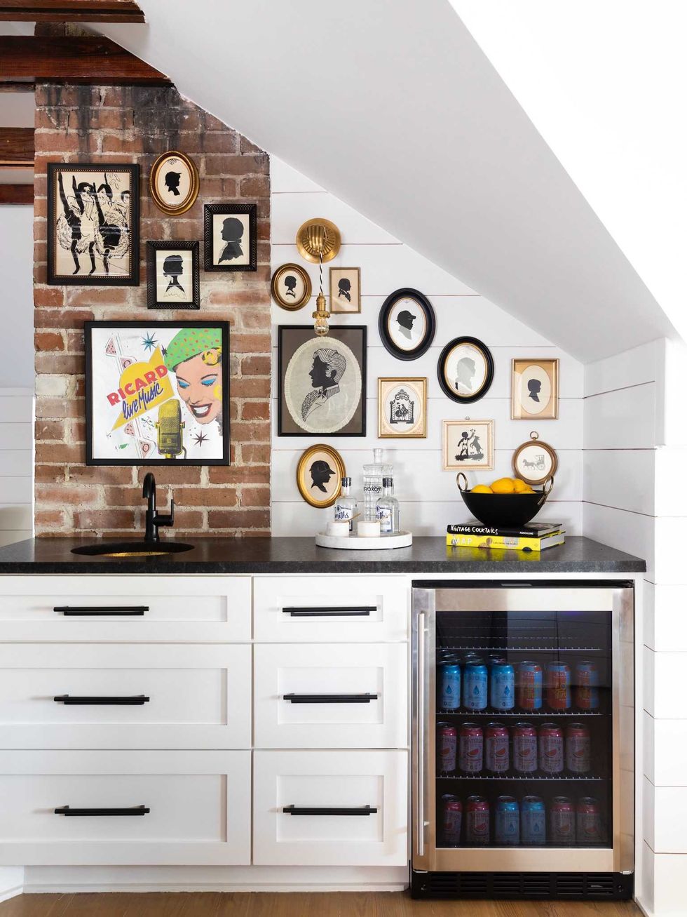 Cluttercore home design trend