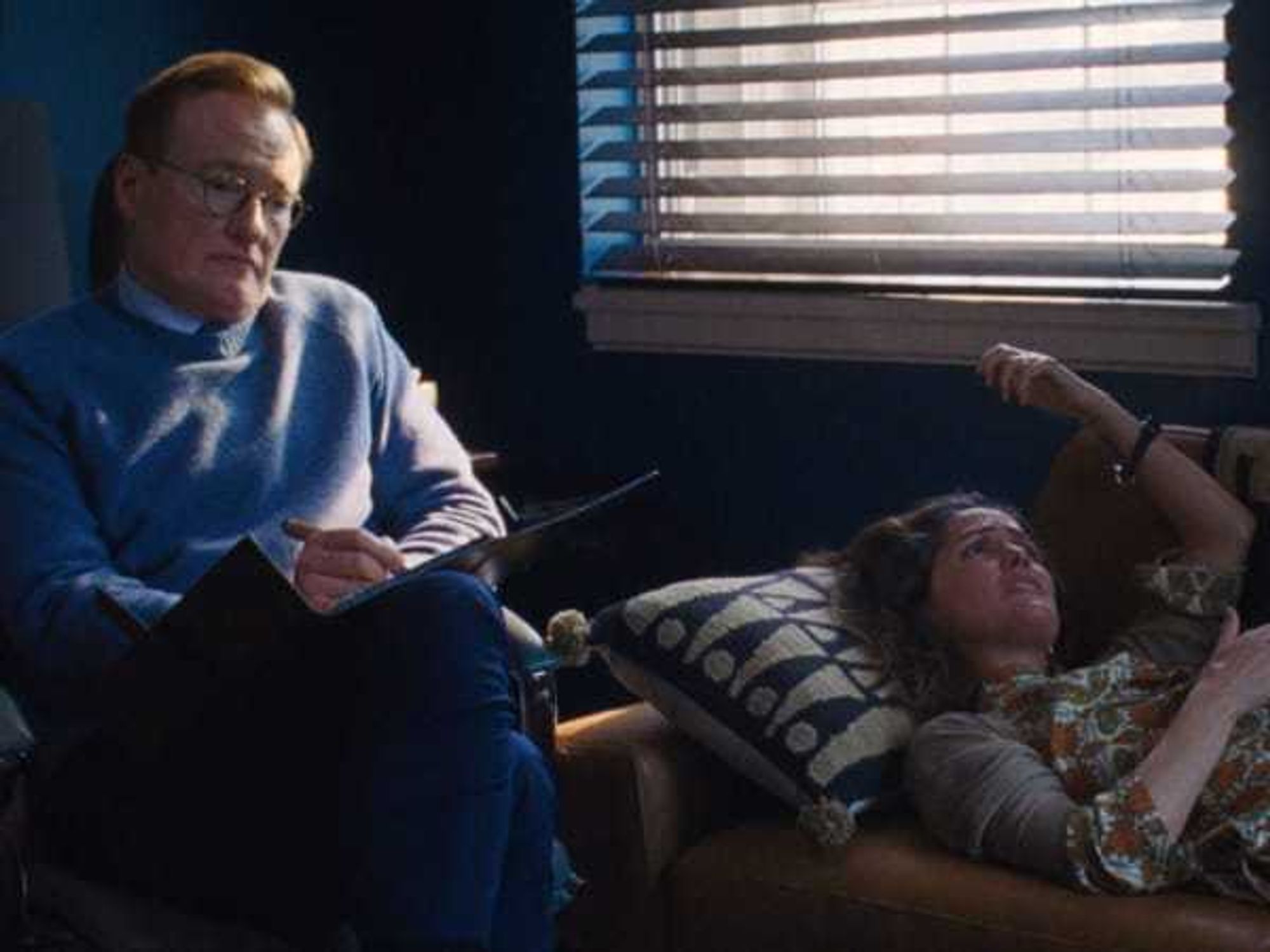 Conan O'Brien and Rose Byrne in If I Had Legs I'd Kick You