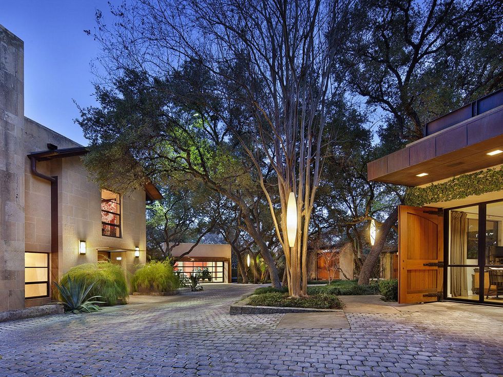 courtyard 2800 Stratford