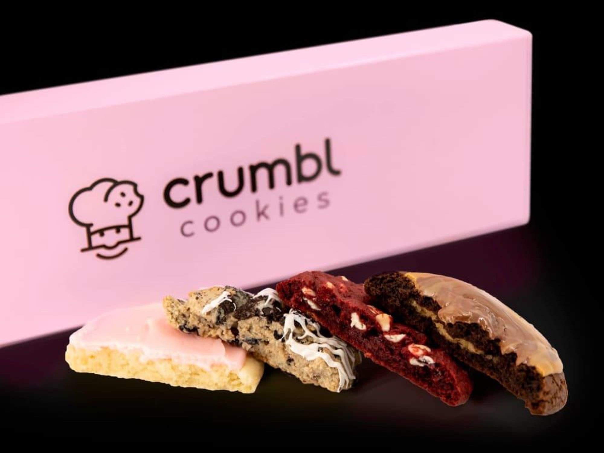 Crumbl Cookies cookie box