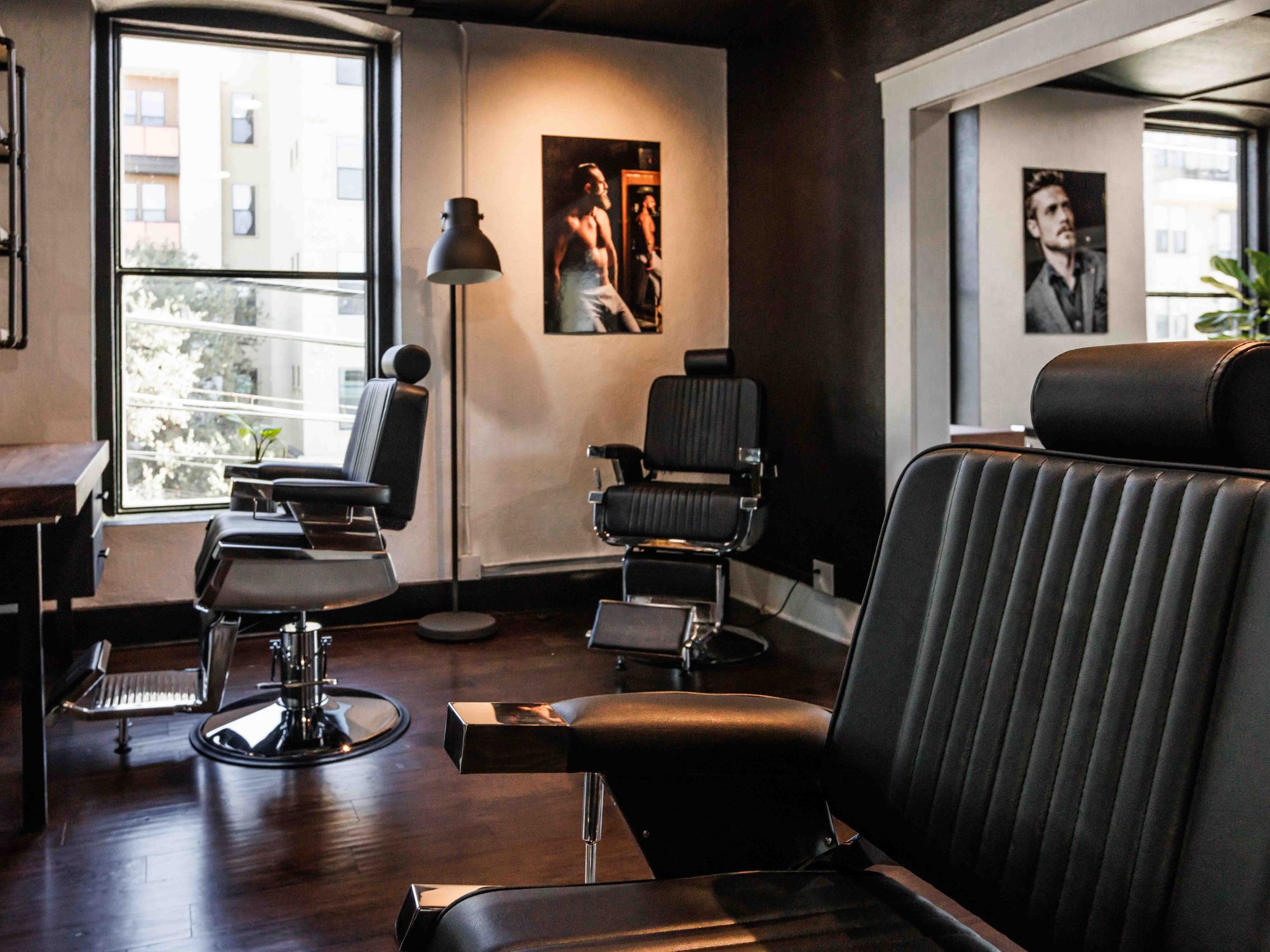 Daddy's Barbershop interior