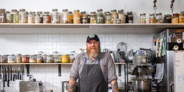 A cool new dive and tons of ways to prep a turkey gobble up Austin food news - Vimarsana News